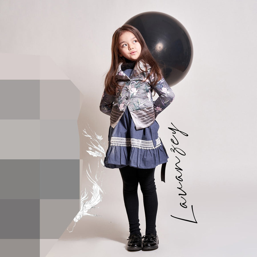 Girls Silver Grey Velvet Blazer with Lace Collar – Vintage Princess Jacket for Weddings, Parties & Formal Wear (Ages 3–10)