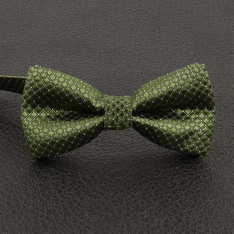 Boys pre-tied bow tie with classic fancy pattern for weddings and parties