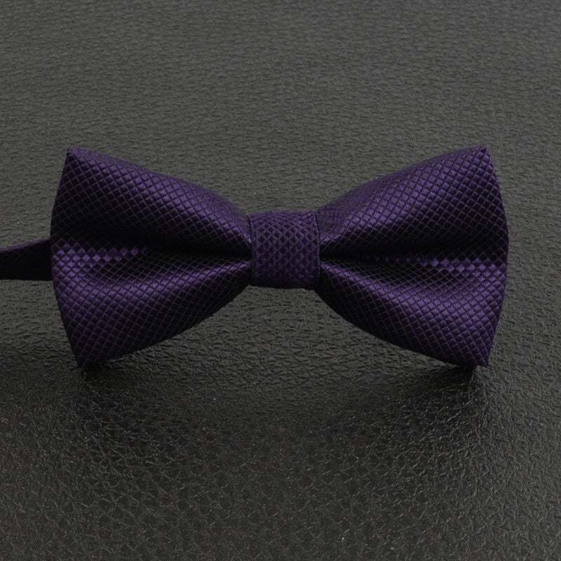 Boys pre-tied bow tie with classic fancy pattern for weddings and parties