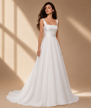 Étoile Lumière Bridal Gown - Minimalist Satin Bodice Chiffon Wedding Dress