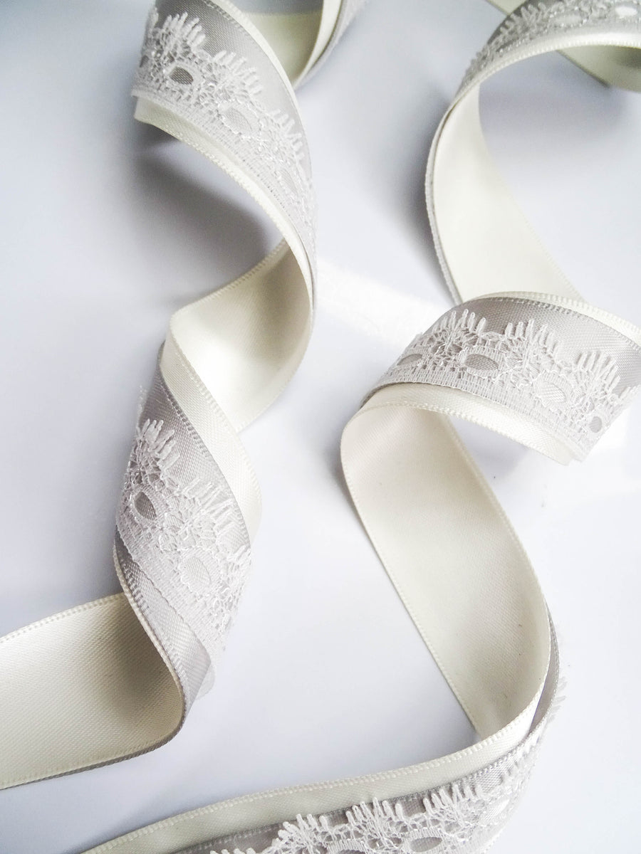 要改Elegant Cream Satin Ribbon Trio Set – Butter Yellow, Soft Gold & Ivory Decorative Ribbons for Gift Wrapping, Fashion Styling & Luxury DIY Crafts（副本）（副本）（副本）（副本）（副本）（副本）（副本）（副本）（副本）（副本）（副本）（副本）（副本）