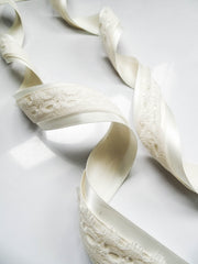 要改Elegant Cream Satin Ribbon Trio Set – Butter Yellow, Soft Gold & Ivory Decorative Ribbons for Gift Wrapping, Fashion Styling & Luxury DIY Crafts（副本）（副本）（副本）（副本）（副本）（副本）（副本）（副本）（副本）（副本）（副本）（副本）（副本）（副本）（副本）