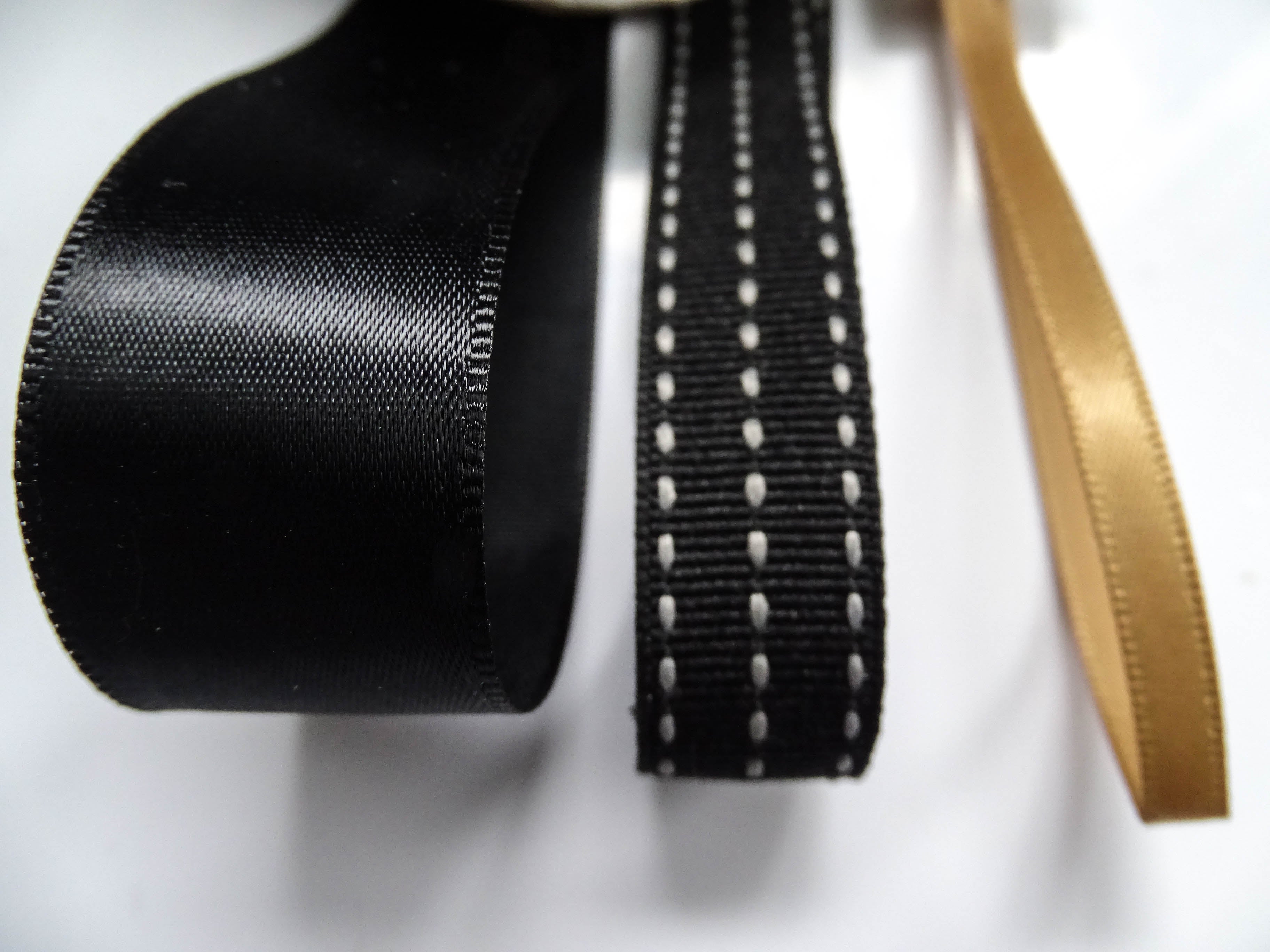 Elegant Black & Gold Ribbon Trio Set – Luxury Satin, Grosgrain & Metallic Decorative Ribbon Bundle for Fashion & Gift Styling