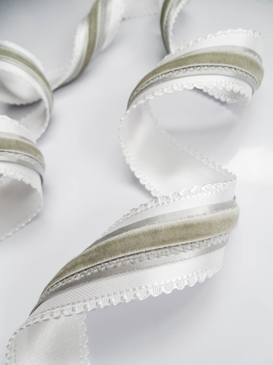 要改Elegant Cream Satin Ribbon Trio Set – Butter Yellow, Soft Gold & Ivory Decorative Ribbons for Gift Wrapping, Fashion Styling & Luxury DIY Crafts（副本）（副本）（副本）（副本）