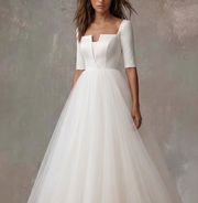 Minimalist Square Neck Tulle Ball Gown - Elegant Couture Wedding Dress
