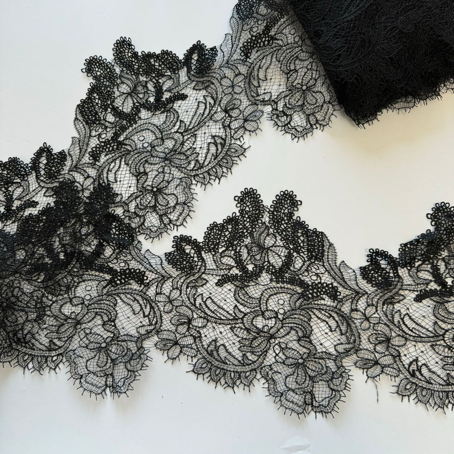 Boutique black beige sequined fish silk thread wedding dress lace fabric, hollowed out European and American dress lace accessories R98