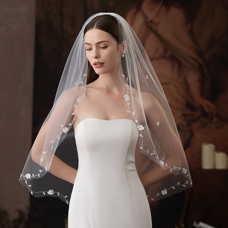 Heart Flower Hair Comb bridal veil made of soft chiffon tulle with single-layer mid-long lace design