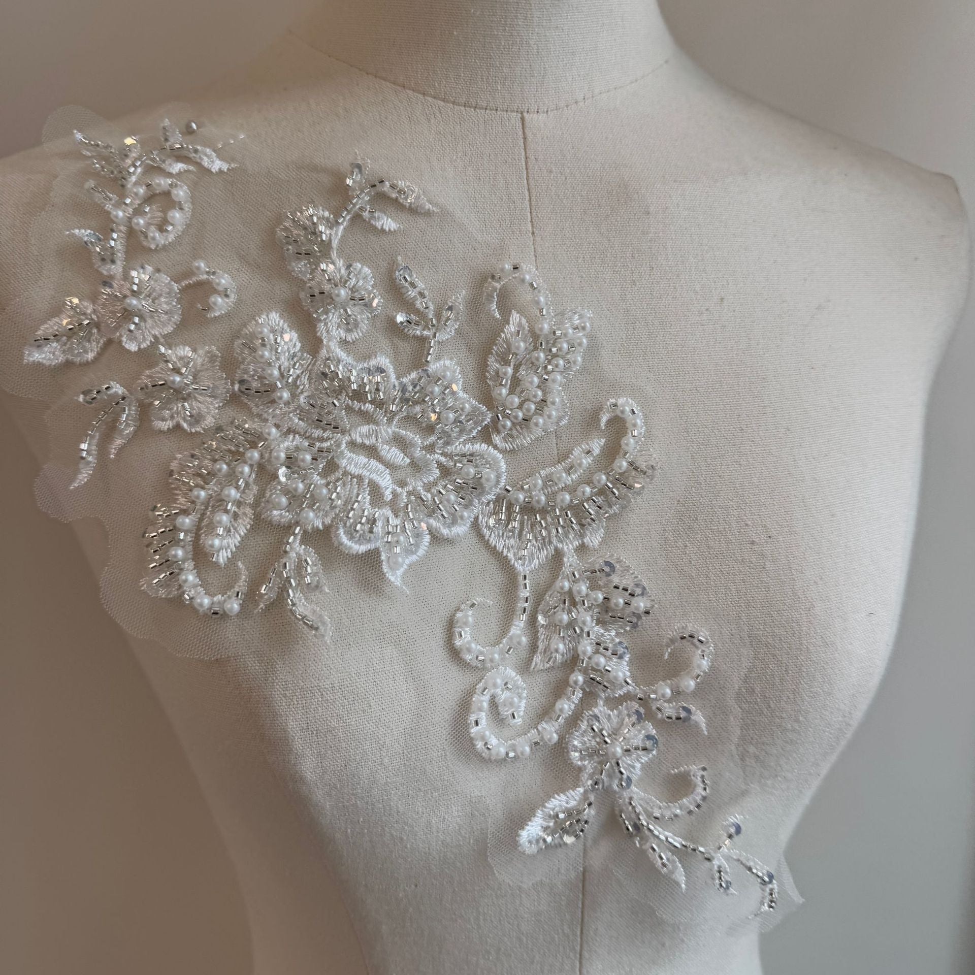 Mesh white beaded lace embroidered diy mom outfit clothing patch applique embroidery applique piece d90 single