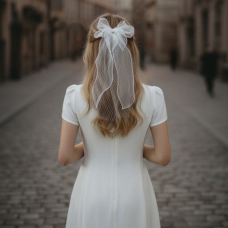 Short Korean Bow Lace bridal veil in soft sheer tulle, elegant minimalist wedding headpiece