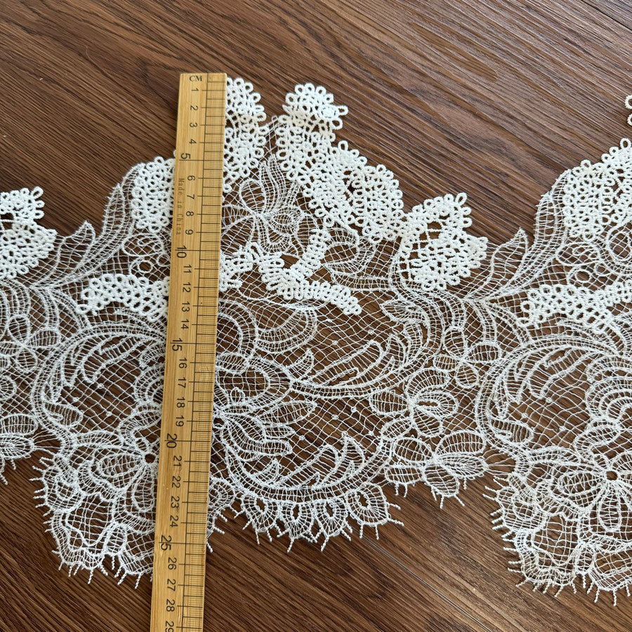 Hollow fish silk line width lace wedding dress veil, fabric decoration eyelashes milk silk accessories R98