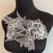 Computer Embroidered Lace Corsage - Fresh Collar Glass Yarn Flower Piece Accessory (R221)