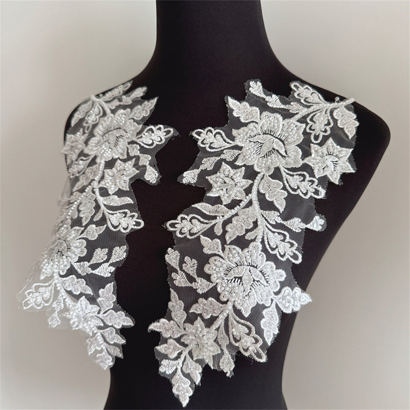 White beaded embroidered lace flower stickers to flowers DIY clothing accessories lace dress decorative flower beads need to be sewn D156
