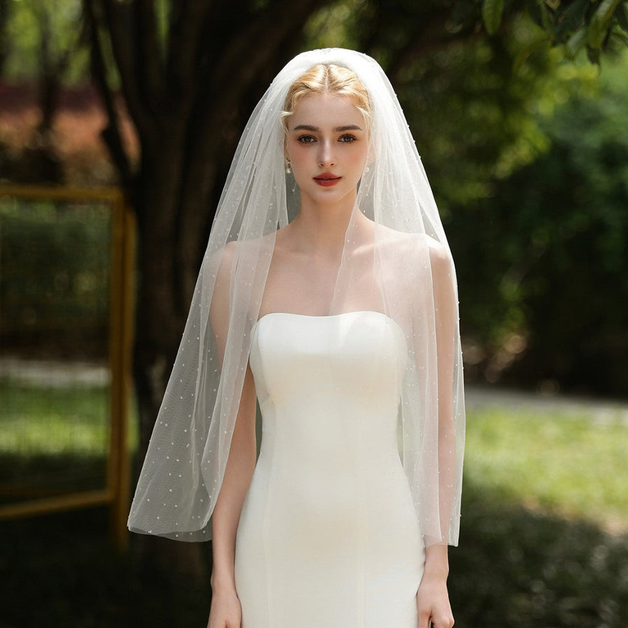 Gypsophila beaded bridal veil diamond soft tulle wedding headpiece on white background
