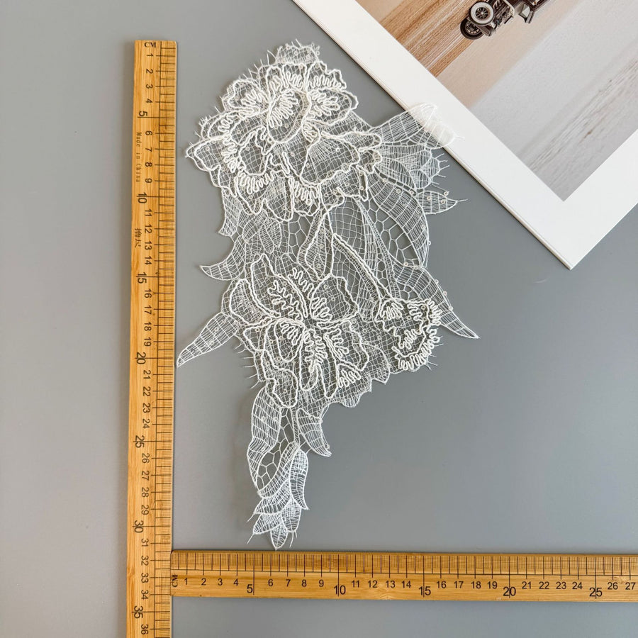 White Hollow Polyester Silk Water-Soluble Lace Flower - Clothing & Headgear Accessory (R221)