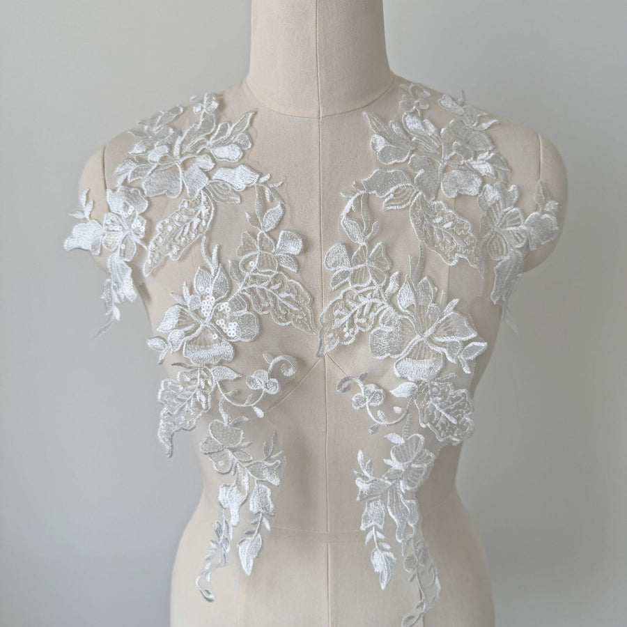 Embroidered Lace Trim Appliqué Pair – DIY Wedding Dresses, Evening Gowns & Clothing Decoration (ZH312)