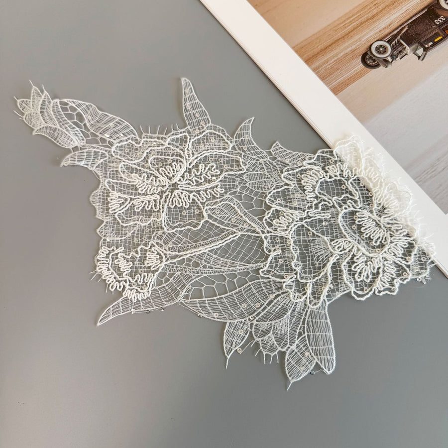 White Hollow Polyester Silk Water-Soluble Lace Flower - Clothing & Headgear Accessory (R221)