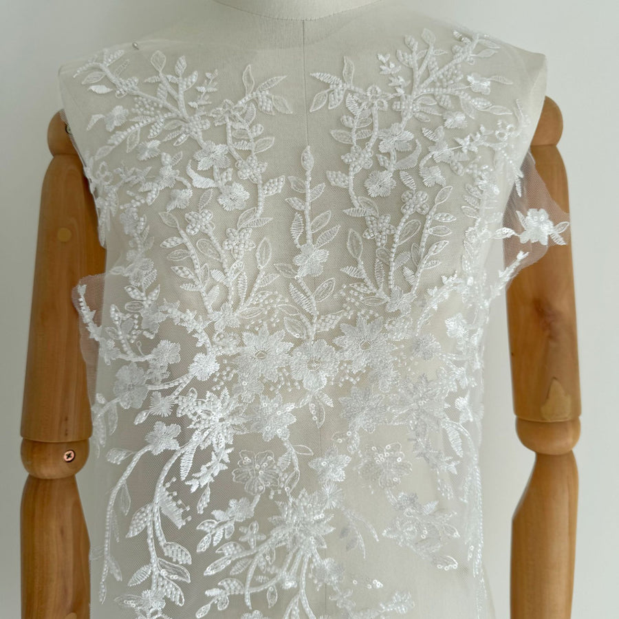Embroidered Fabric – DIY Bags, Stage Costumes, Wedding Dresses & Backdrop Decorations (ZH468)
