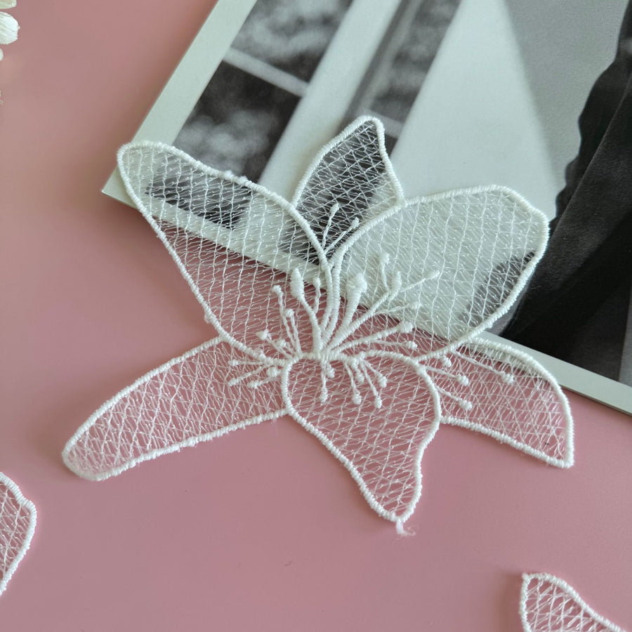 Lily Embroidery Water Soluble Fish Silk Lace - DIY Wedding Dress & Shirt Decoration Accessory (R281)