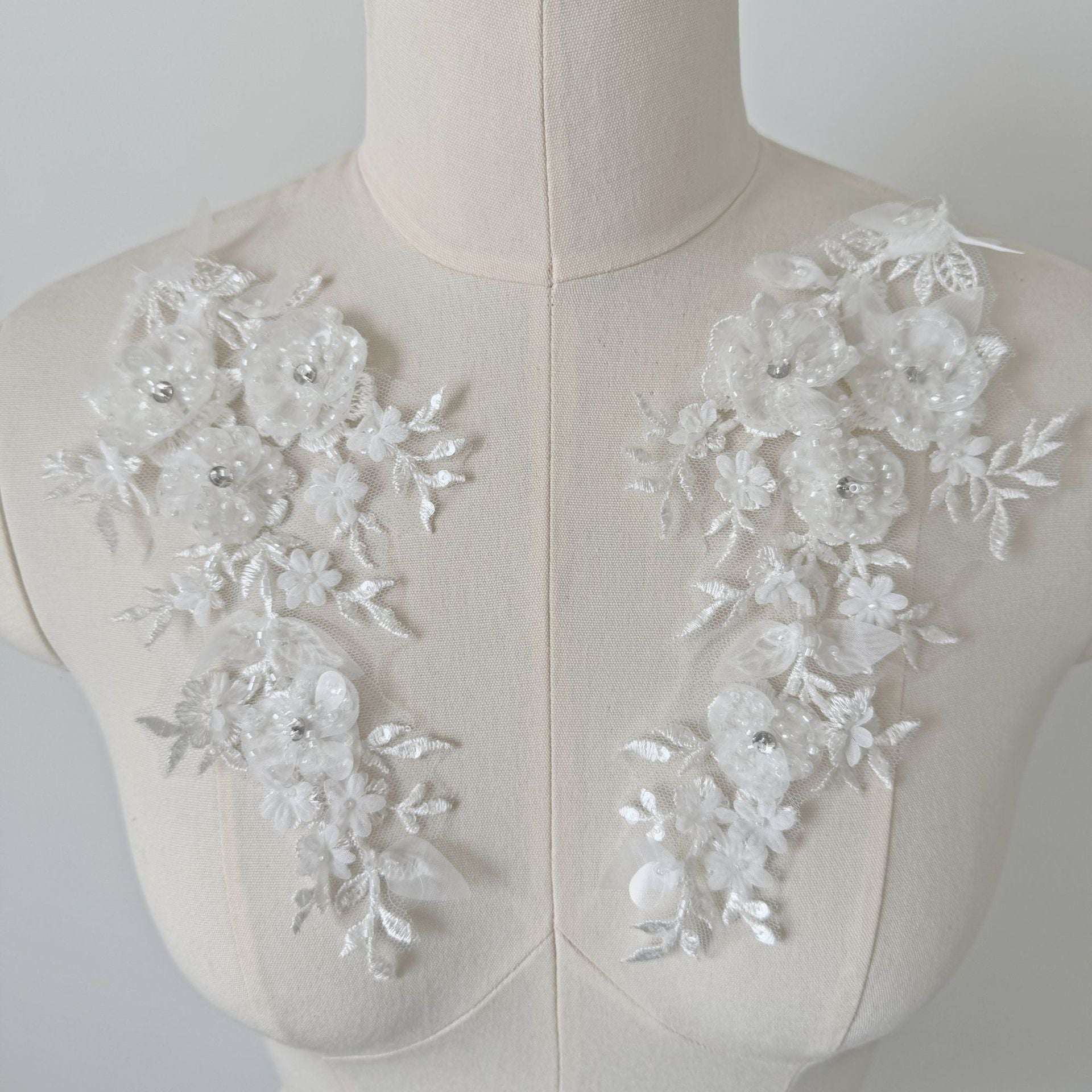 Hand-sewn bead lace flower sticker to flower DIY clothing accessories lace dress decorative flower beads need to be sewn ZH310
