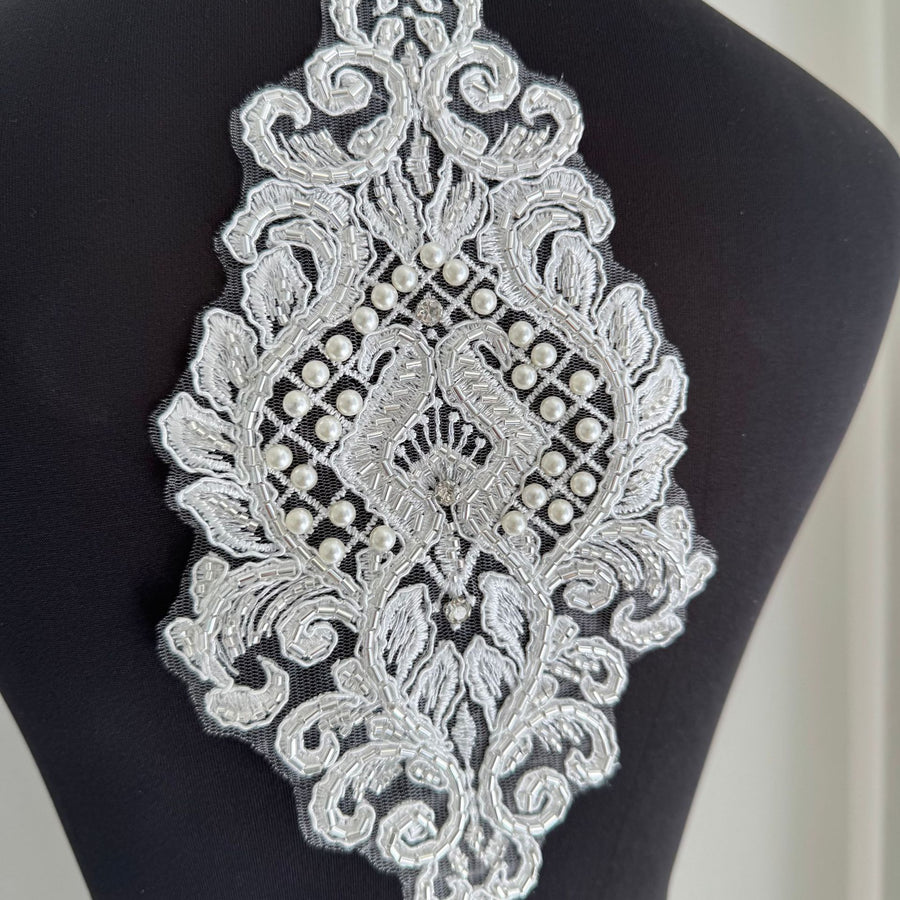 Zh402 handmade beaded 3d floral appliqué for dresses, wedding gowns, rhinestone embellishments, performance costumes, dancewear, and accessories
