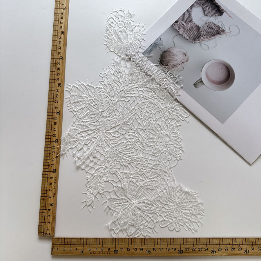 Headgear children's clothing decorative fish silk thread leaf hollow three-dimensional lace lace, wedding gift fabric R109