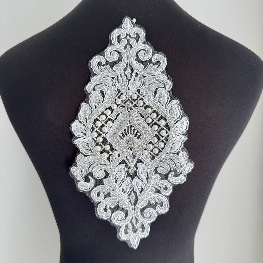 Zh402 handmade beaded 3d floral appliqué for dresses, wedding gowns, rhinestone embellishments, performance costumes, dancewear, and accessories