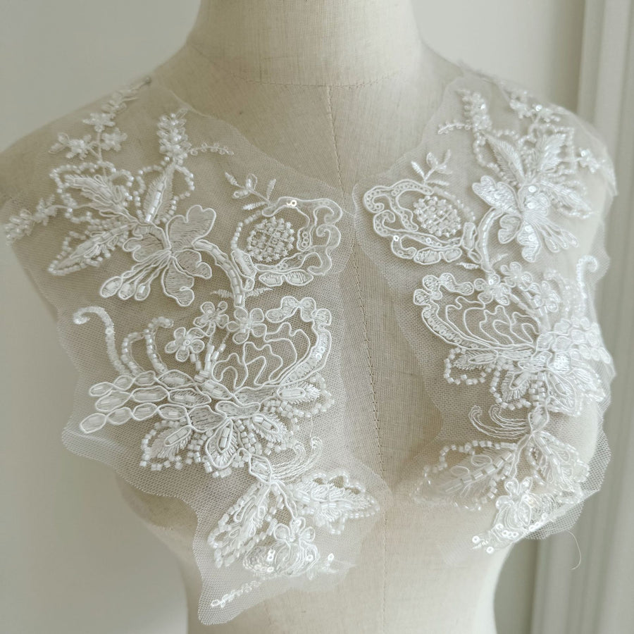 White Beaded Sequined Lace Flower Sticker - Handmade DIY Accessories for Cheongsam & Dress (ZH421)