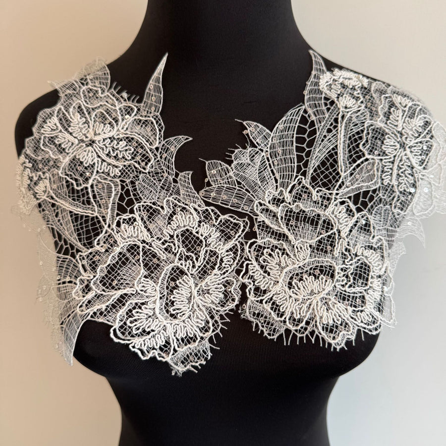 Computer Embroidered Lace Corsage - Fresh Collar Glass Yarn Flower Piece Accessory (R221)
