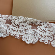 15CM White Mesh Embroidery Barcode Lace Trim - Clothing Cuffs, Waist & Jewellery Decoration (R218)