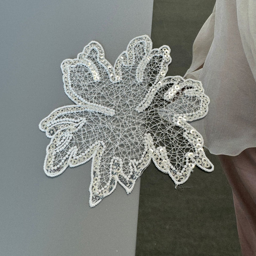 White flower DIY clothing handmade accessories butterfly patch sticker fish silk thread embroidery lace R132 small