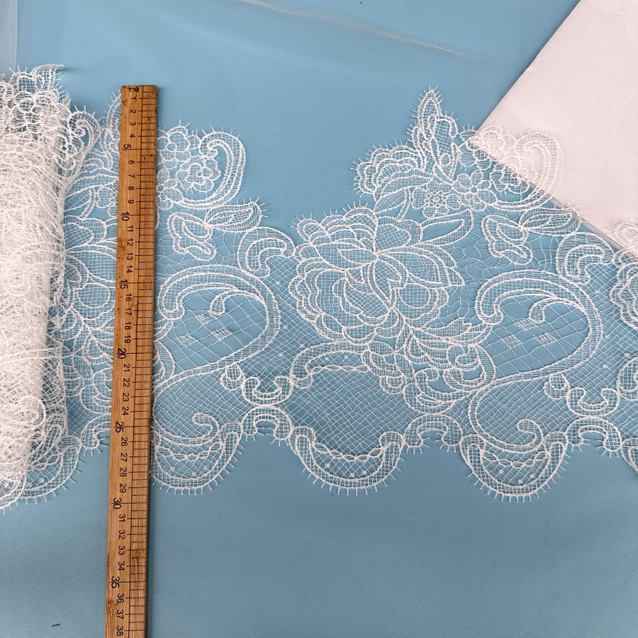 White Fish Silk Hollow Lace Trim - Clothing Edge, Bag & Handmade DIY Decoration (R77)