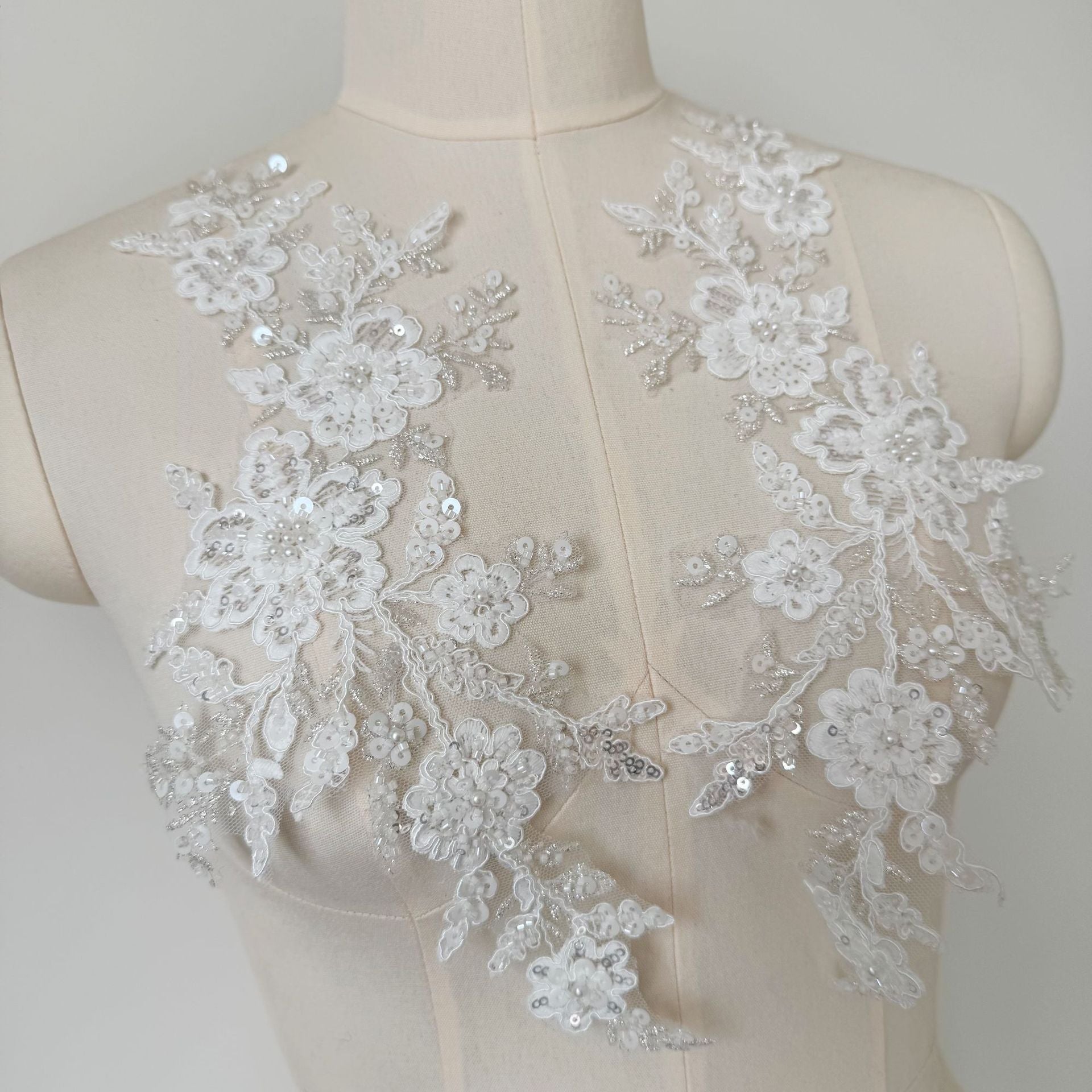 Trendy beaded rhinestone lace applique diy handmade dress wedding dress clothing accessories zh429
