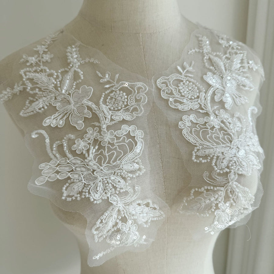 White Beaded Sequined Lace Flower Sticker - Handmade DIY Accessories for Cheongsam & Dress (ZH421)