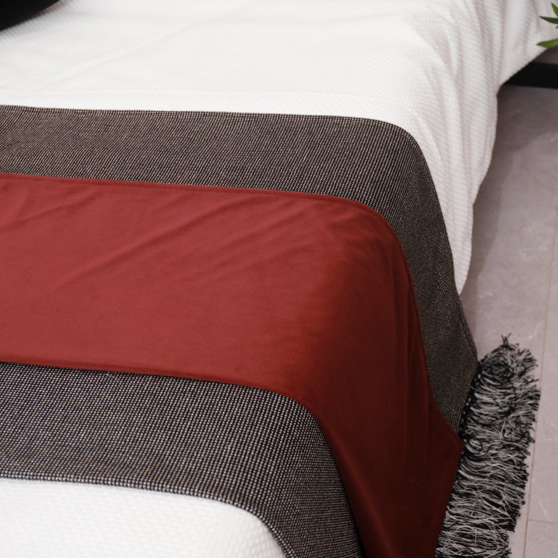 Red & White Cushion & Bedding Set - Modern Luxury for Refined Interiors