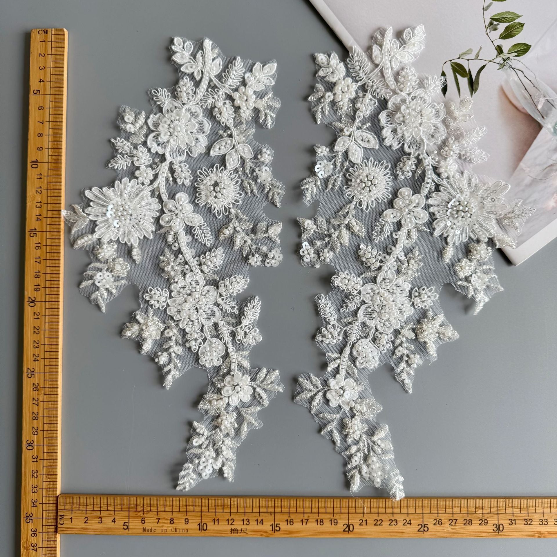 Embroidery wedding dress apparel bridal headdress beaded lace design women's clothing children's clothing accessories ZH430 white